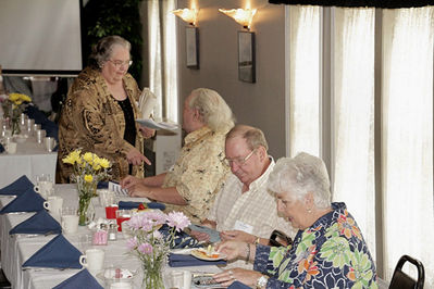 2012 Banquet
L to r: Unkn woman; Carleton Phelps, `57; Carl Elmendorf; Barbara O'Rourke Young, `57
