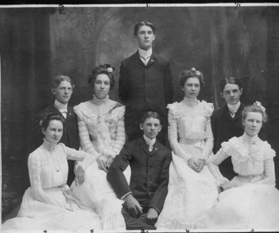 Class of 1900
1st R.: Bessie Stone (Abbott), Earl B. Niles, Jean Craig (Budlong)
2nd R.: Malcolm McAdam, Alice Maynard (Zimmer), Paul Richard Abbott, Mary Dunton, Arthur Phelps
